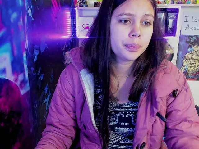 Live sex webcam photo for XCrislerSweet #271086818