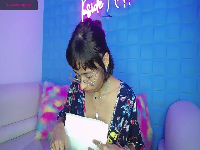 Live sex webcam photo for LITTLE_LOVE98 #271088636