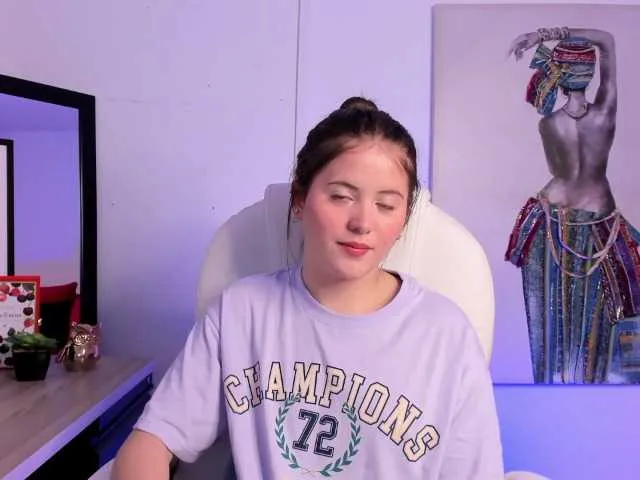 Live sex webcam photo for violet-03 #271091015