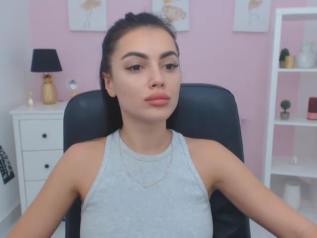 Live sex webcam photo for HanaSamuel #271085238