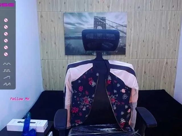 Live sex webcam photo for Sofhia20 #271086751