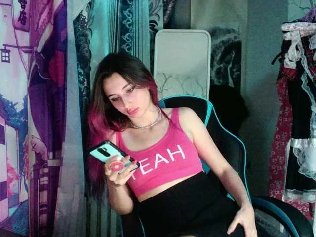 Live sex webcam photo for ElsieLove #271086333
