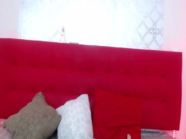 Live sex webcam photo for AlexaGarnier #271086924