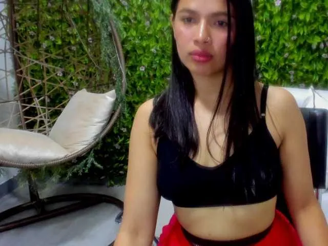 Live sex webcam photo for LeahScott #271086524