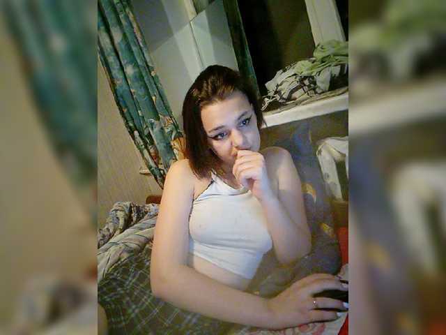 Live sex webcam photo for Felix1914 #271077592