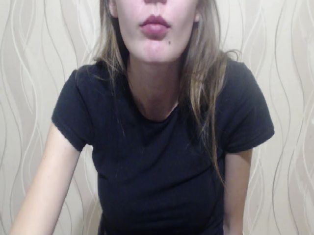 Live sex webcam photo for Loolalolaaa #271087962