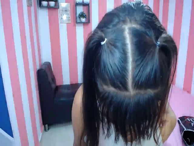 Live sex webcam photo for Leyla_20_ #271078453