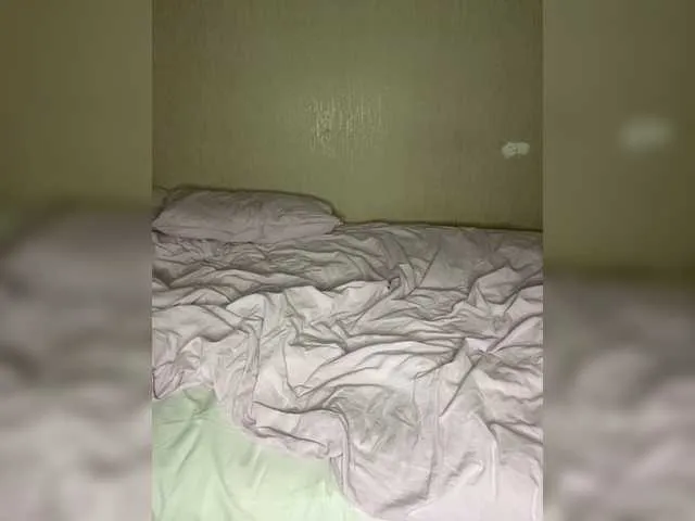 Live sex webcam photo for Mzxhhh #271077919