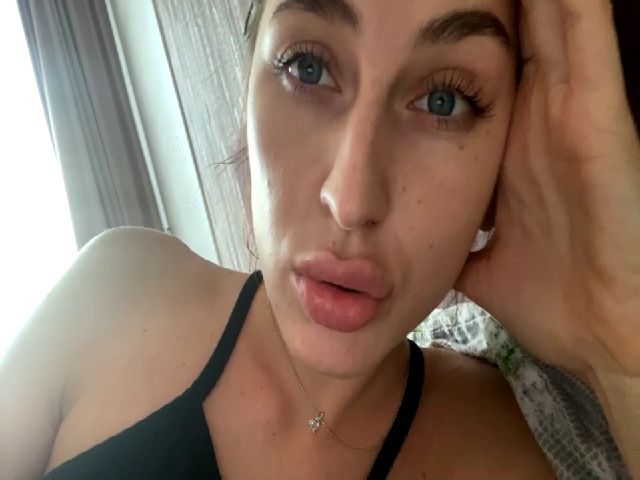 Live sex webcam photo for StarRachel_ #271087188