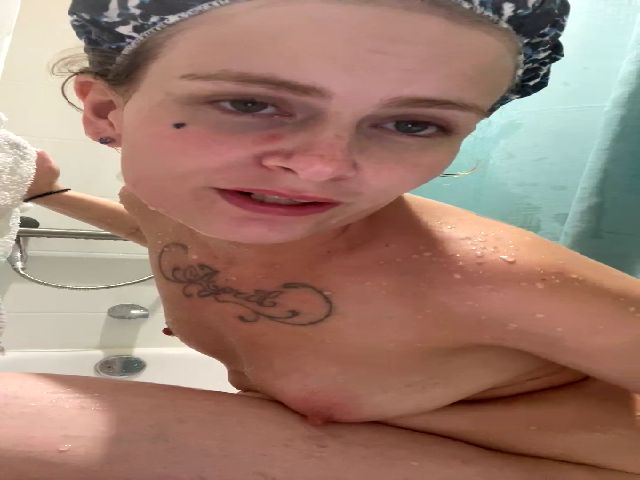 Live sex webcam photo for NikkiDawson #271081290