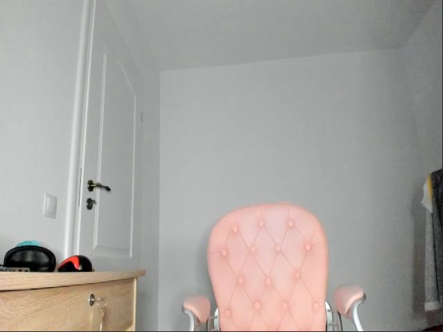 Live sex webcam photo for Yummy_Wen #271092252