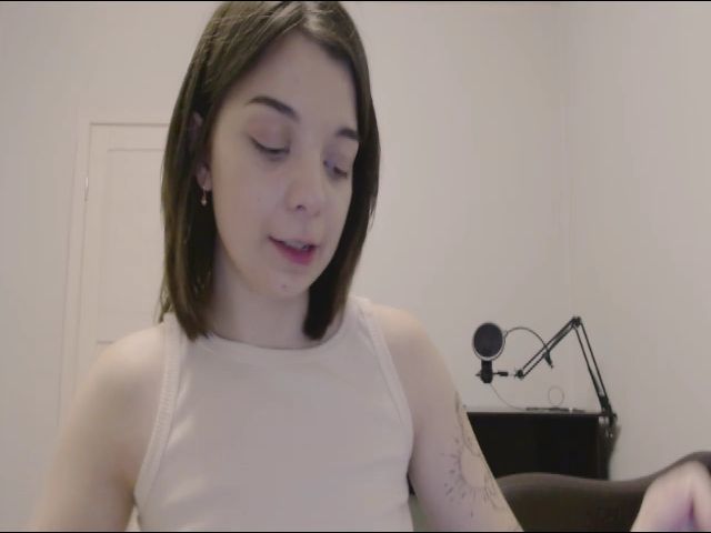Live sex webcam photo for WhynotKat #271080181