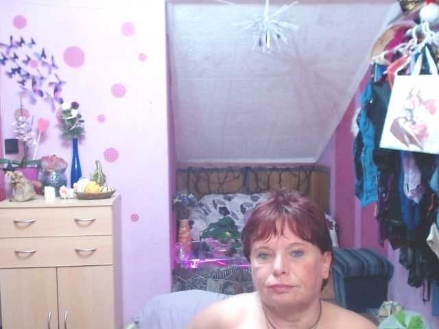 Live sex webcam photo for Elmira63 #271095513
