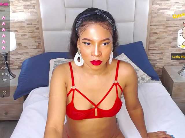 Live sex webcam photo for CoraimaHicks #271103892