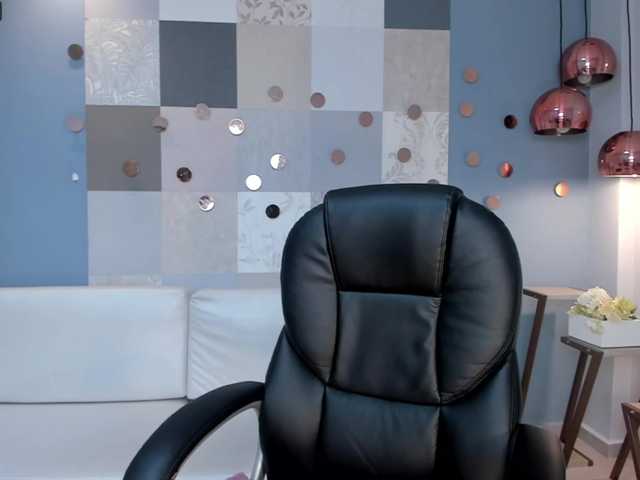 Live sex webcam photo for MayaRivera #271100295