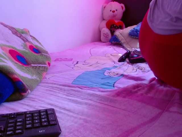 Live sex webcam photo for Daizy-cooper #271108023