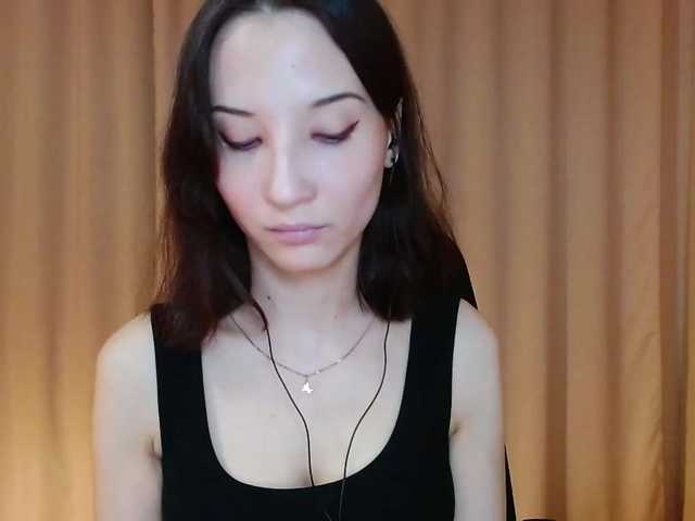 Live sex webcam photo for RenieCalm #271107567