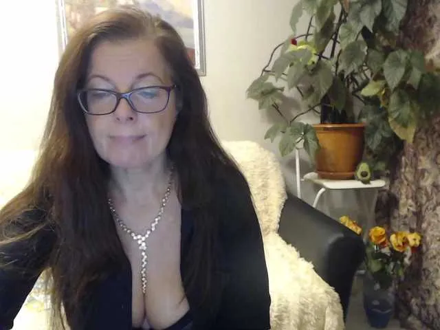 Live sex webcam photo for HelenBerg #271107875