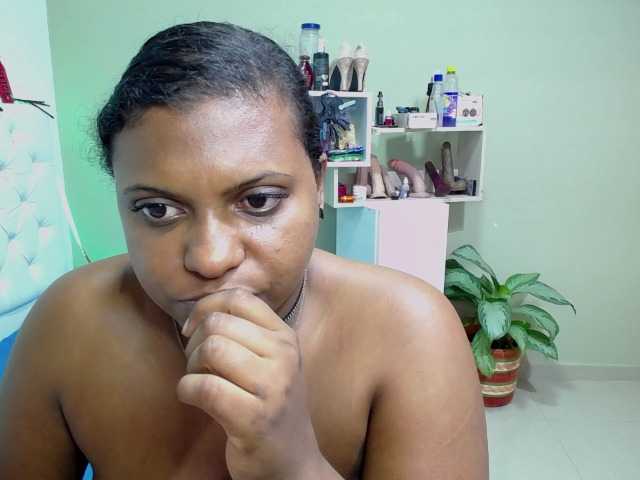 Live sex webcam photo for dirty-lady2 #271108376