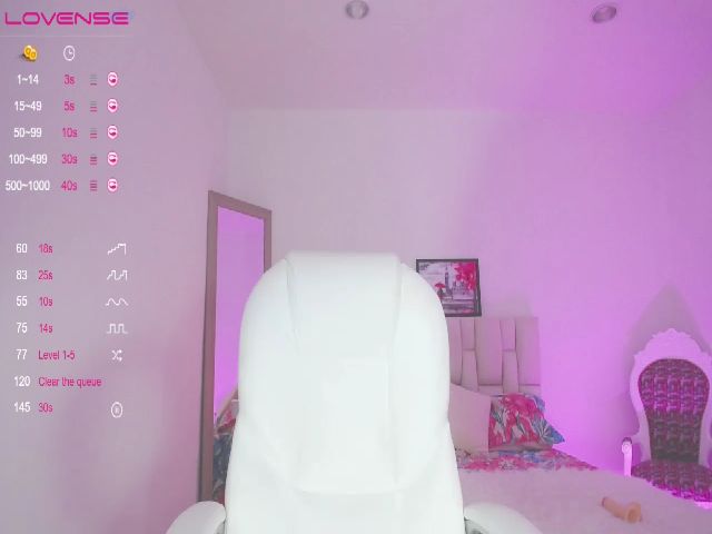 Live sex webcam photo for Karina_V #271102052