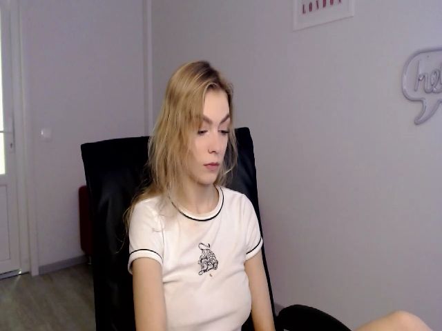 Live sex webcam photo for VanillaJenny #271098357