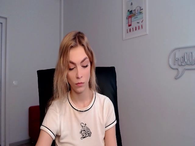 Live sex webcam photo for VanillaJenny #271101226