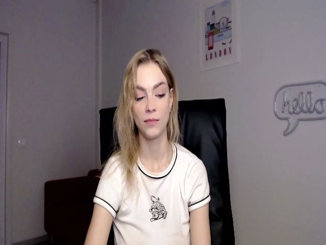 Live sex webcam photo for VanillaJenny #271102603
