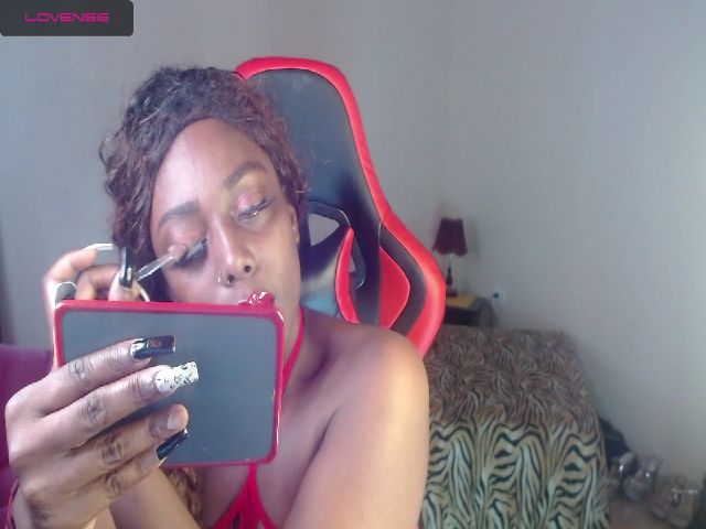 Live sex webcam photo for Canela01 #271104386