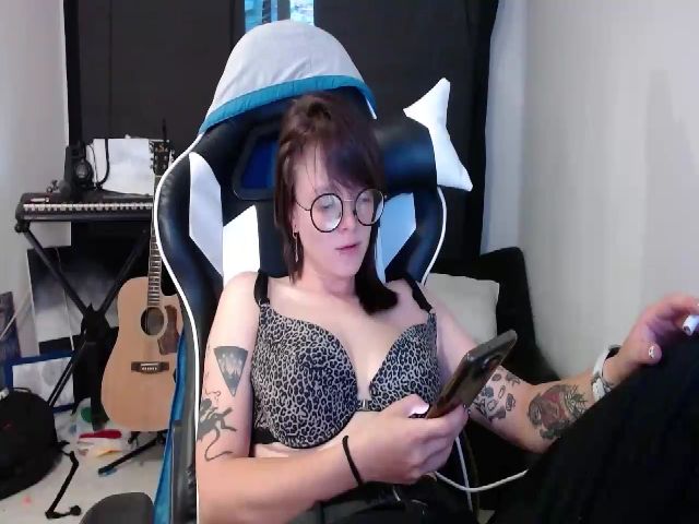 Live sex webcam photo for Arya_stark_ #271111184