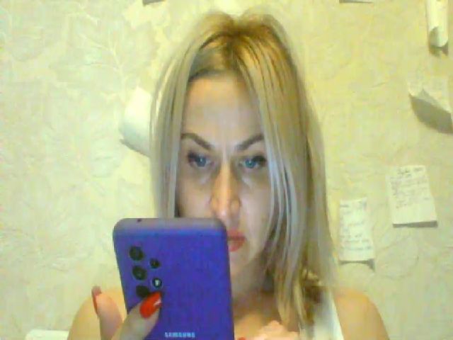 Live sex webcam photo for LadyAna189 #271106203