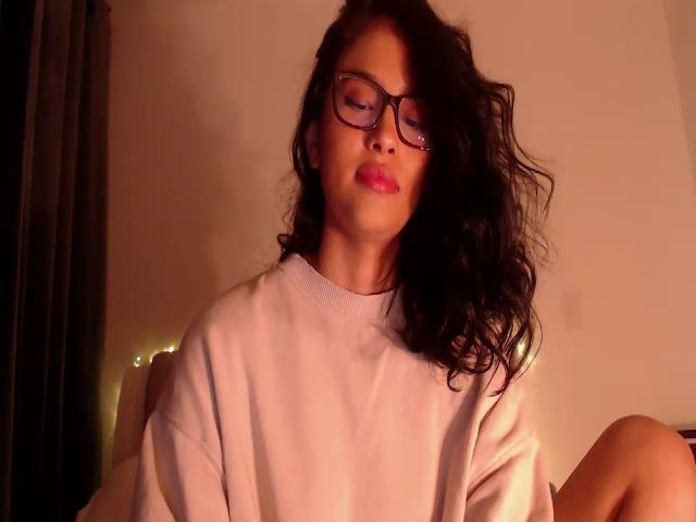 Live sex webcam photo for DanielaSweet_ #271101975