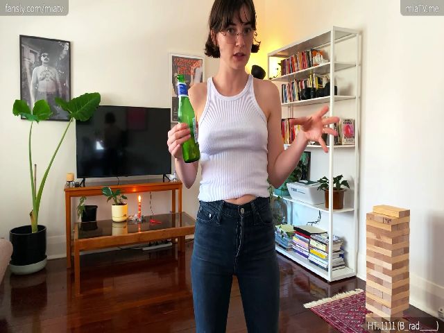 Live sex webcam photo for miatv #271097704