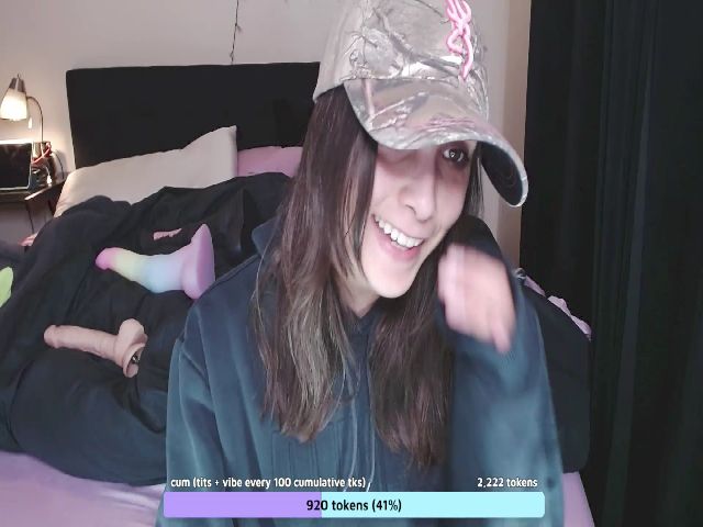 Live sex webcam photo for moonlitfox #271105372