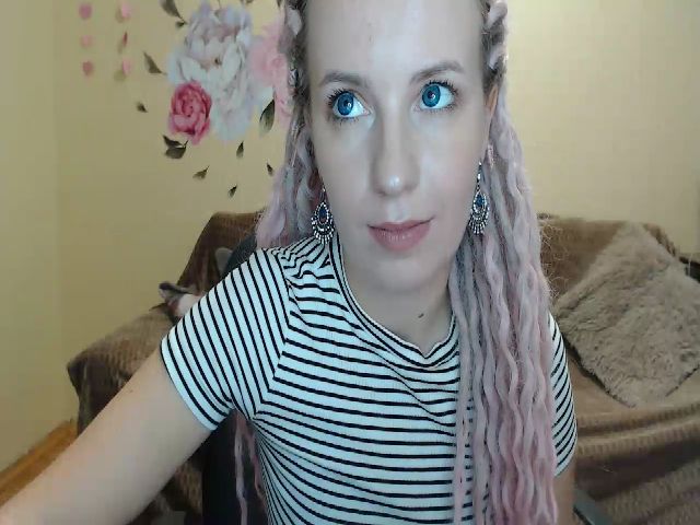 Live sex webcam photo for Amy_CuteBambi #271106423