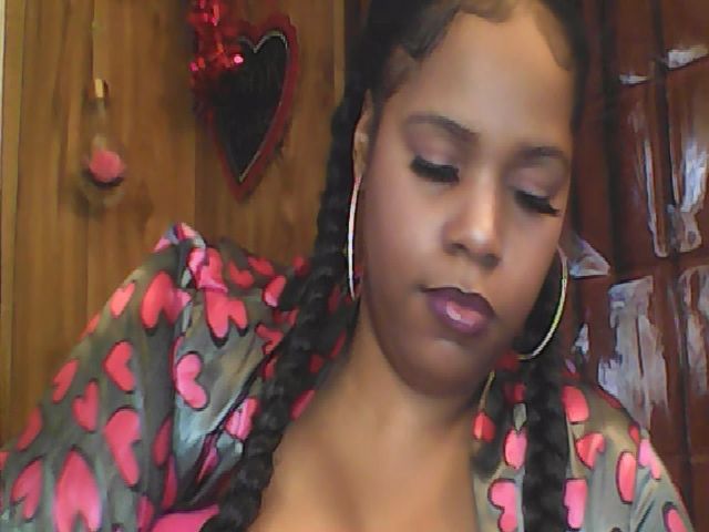 Live sex webcam photo for Pinkrackz100 #271105713