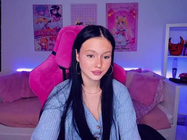 Live sex webcam photo for JoaneMoris #271103457