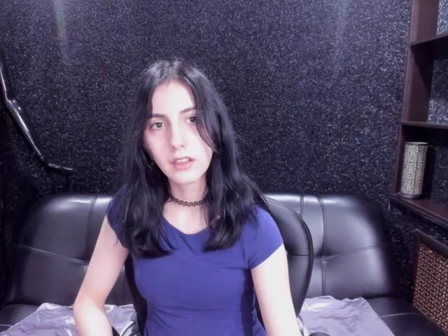 Live sex webcam photo for SarahBanks #271109873