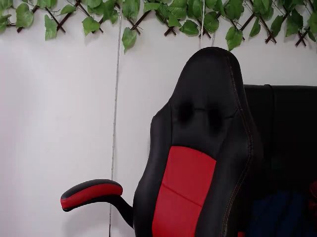 Live sex webcam photo for Miiaafox #271109422