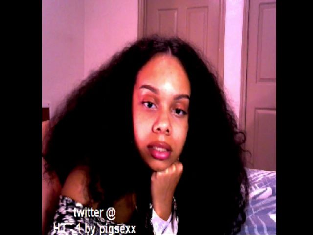 Live sex webcam photo for venus_x #271097296