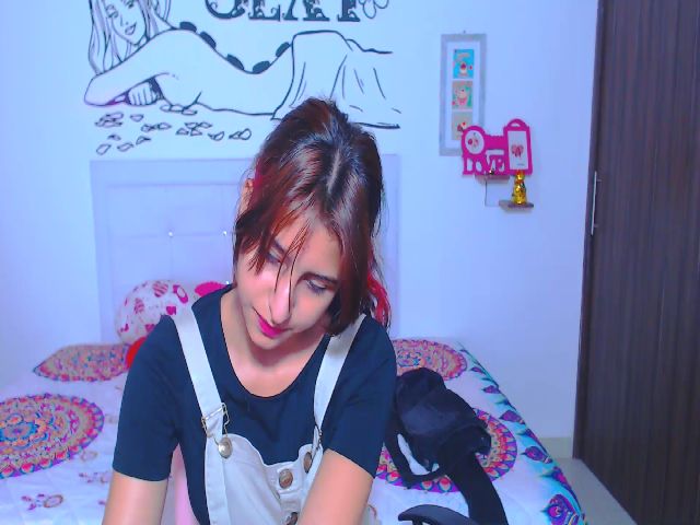 Live sex webcam photo for violeta09 #271109847