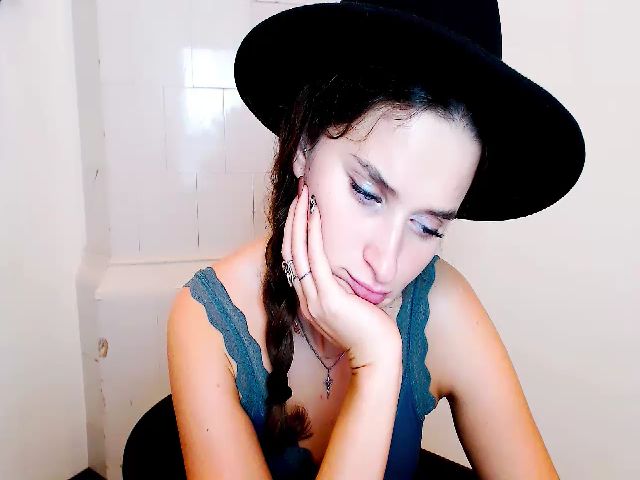 Live sex webcam photo for Felliciya #271106788