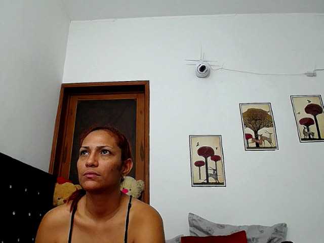 Live sex webcam photo for couplesgame2 #271095903