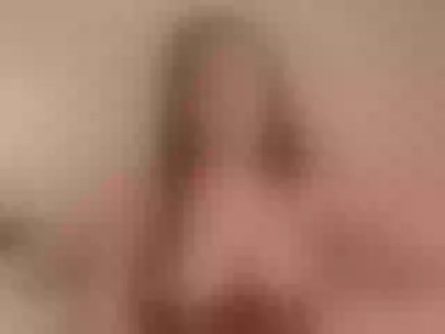 Live sex webcam photo for Luu-queen #271100514