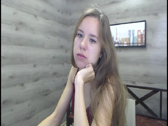 Live sex webcam photo for RoseMoet #271108508
