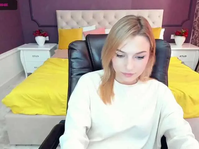 Live sex webcam photo for IceDanielle #271104089