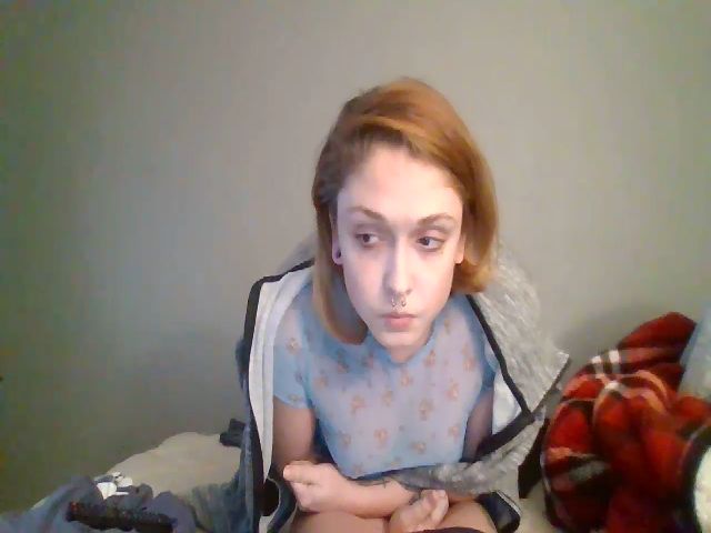 Live sex webcam photo for LilRedSugar #271098297