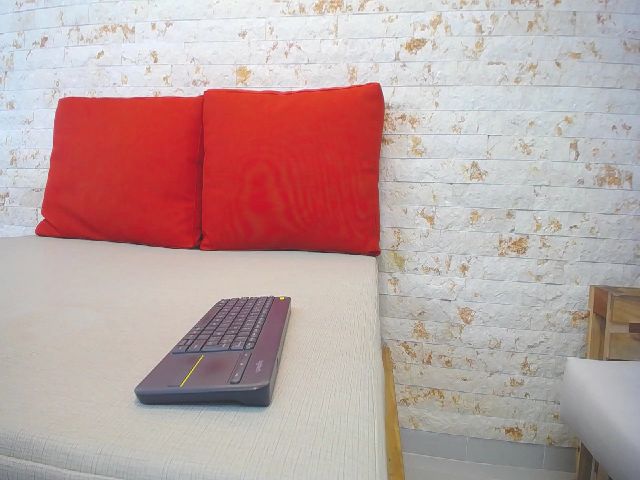 Live sex webcam photo for Daniela_E #271098157