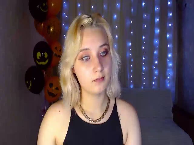 Live sex webcam photo for Star_Laura #271109452