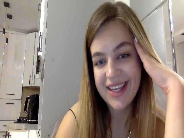 Live sex webcam photo for Princess_Ly2 #271097149