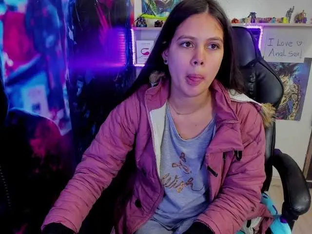 Live sex webcam photo for XCrislerSweet #271104275